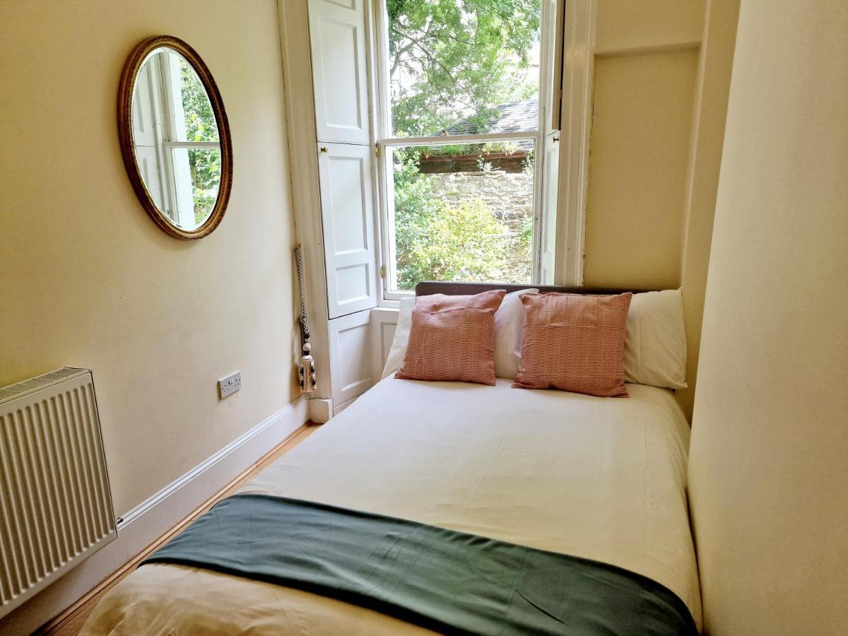 Georgian 2 Bedroom Appartement