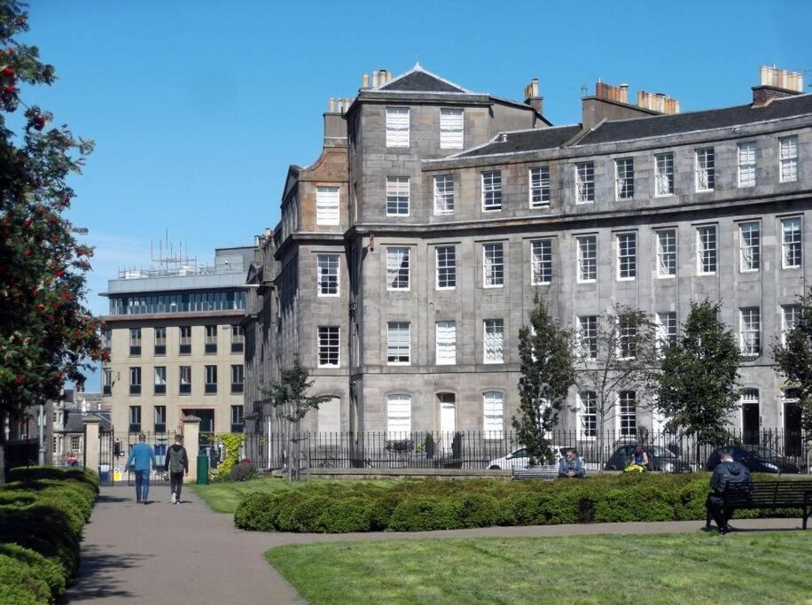 Georgian 2 Bedroom Appartement Edinburgh